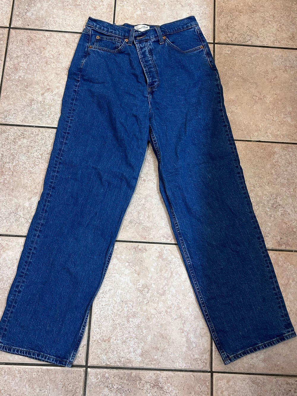 Universal Thread Blue Relaxed Fit Women's Jeans